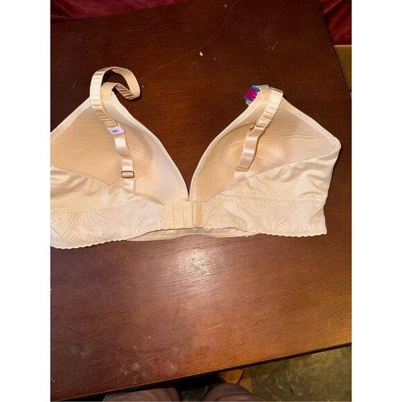 NWT Vanity Fair wireless bra size 40D - Picture 2 of 5